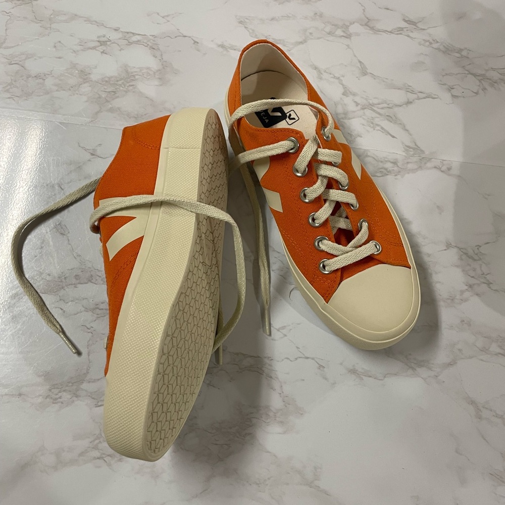 Veja WATA II LOW CANVAS PUMPKIN PIERRE